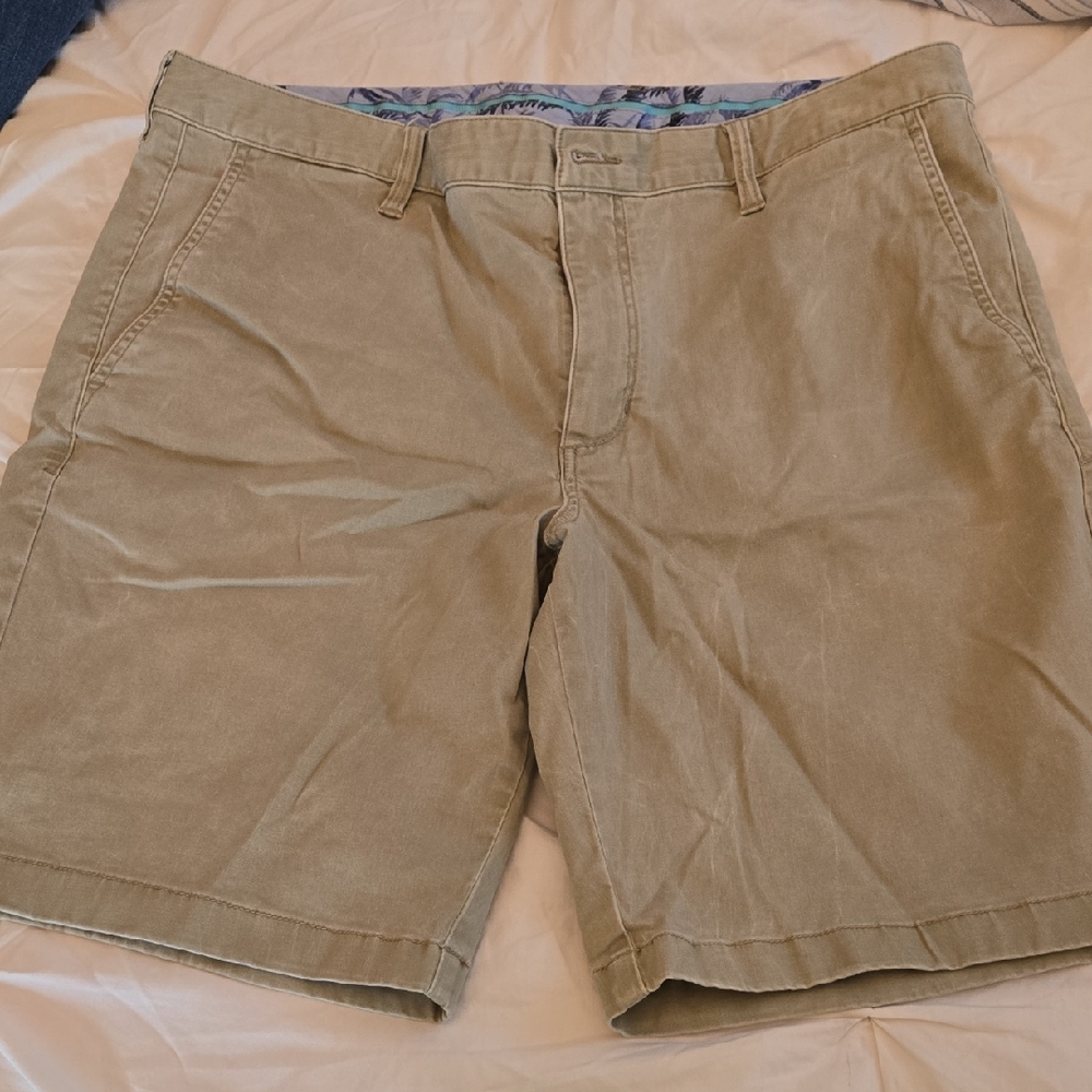 Tommy Bahama Men's Khaki Flat Front Shorts